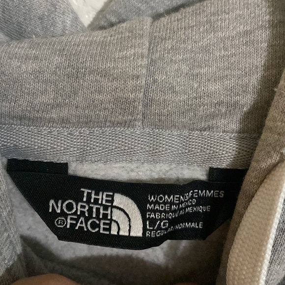 The North Face Women’s Light Gray Pullover Spell Out Hoodie Size L - Picture 3 of 6